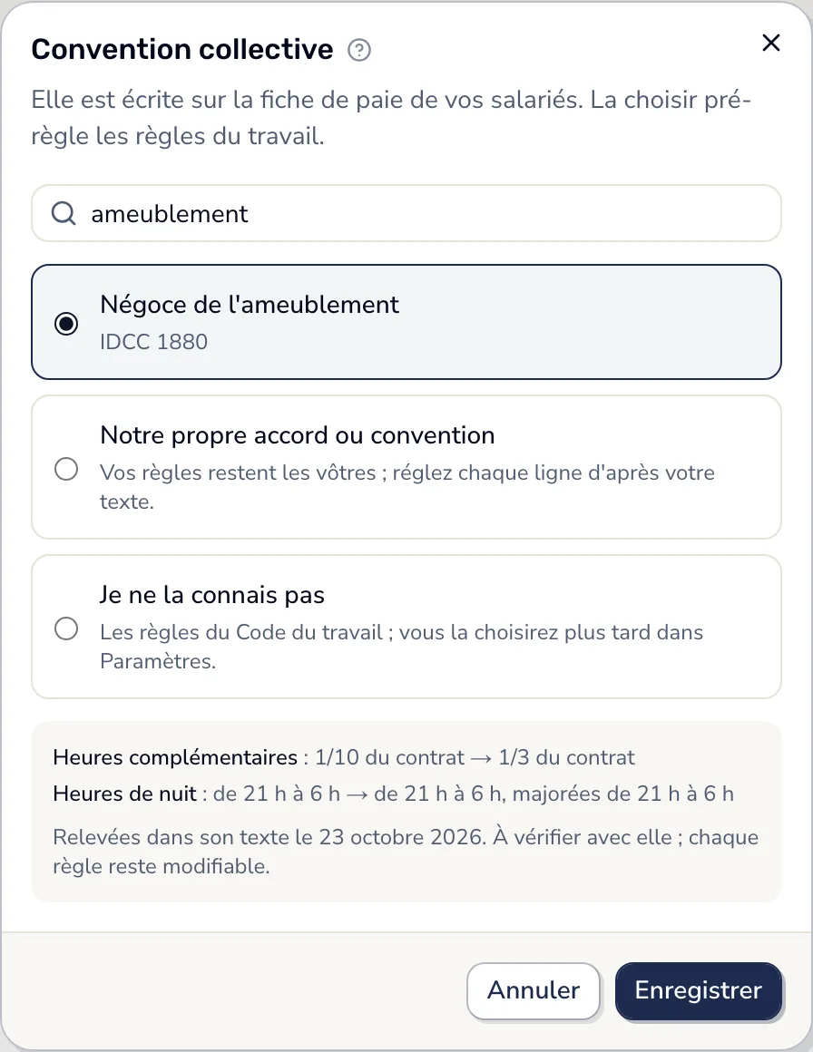 Dans Smarly, la fenêtre « Convention collective » : « ameublement » cherché, la 1880 choisie, et ce qui change : heures complémentaires au tiers du contrat, la nuit majorée de 21 h à 6 h.